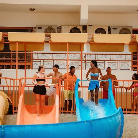 Empire Hotel Aqua Park Хургада Екстер'єр фото